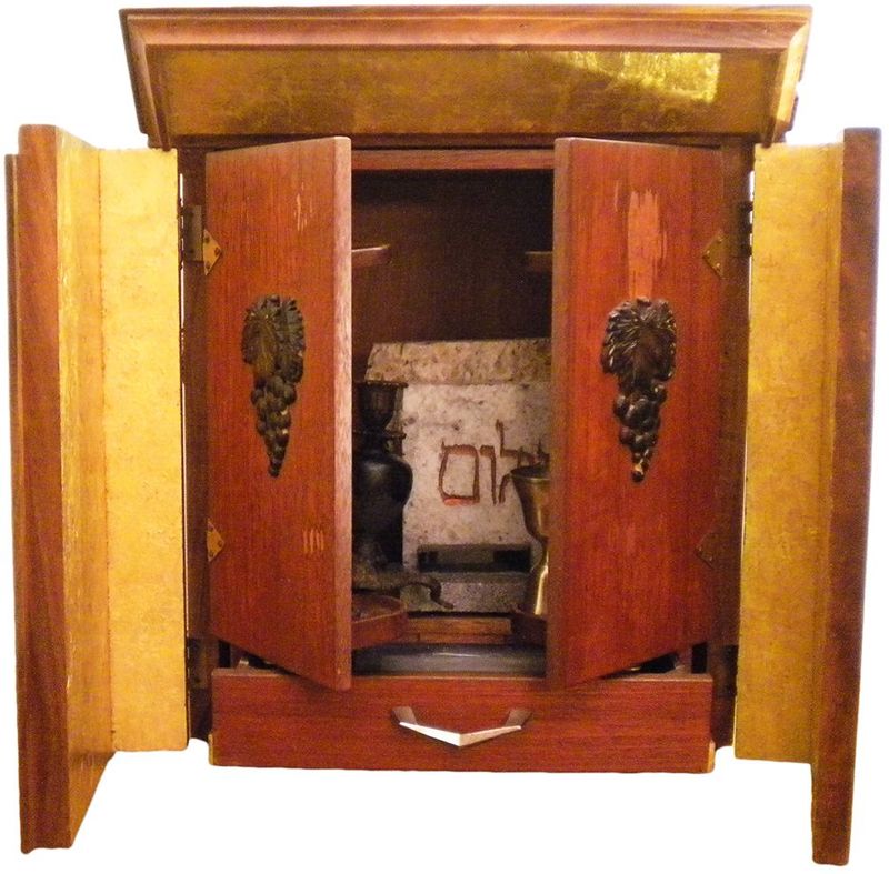 The Dybbuk Box