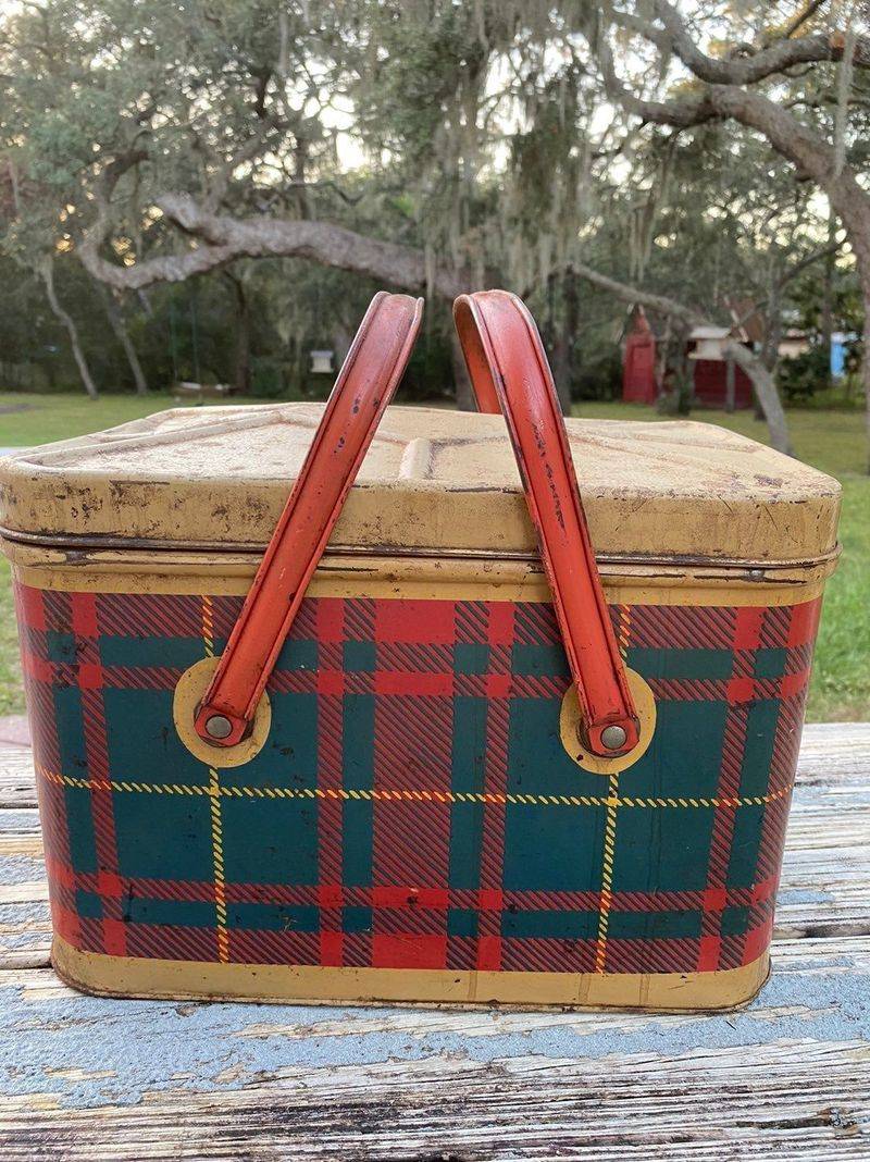 Classic Picnic Basket