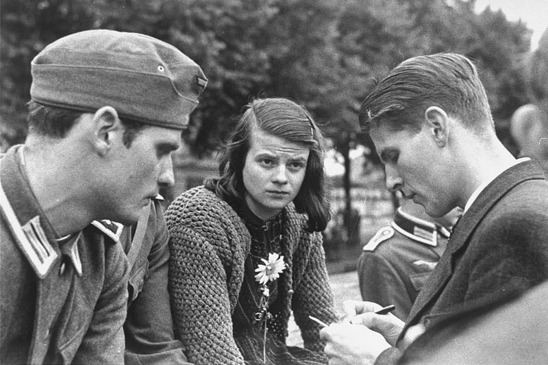 Sophie Scholl and the White Rose